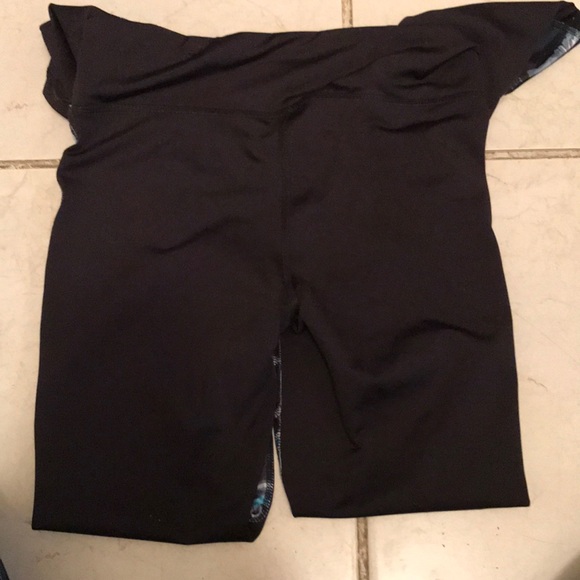 🥳 5 for $25🥳 Yoga pants - Picture 2 of 3